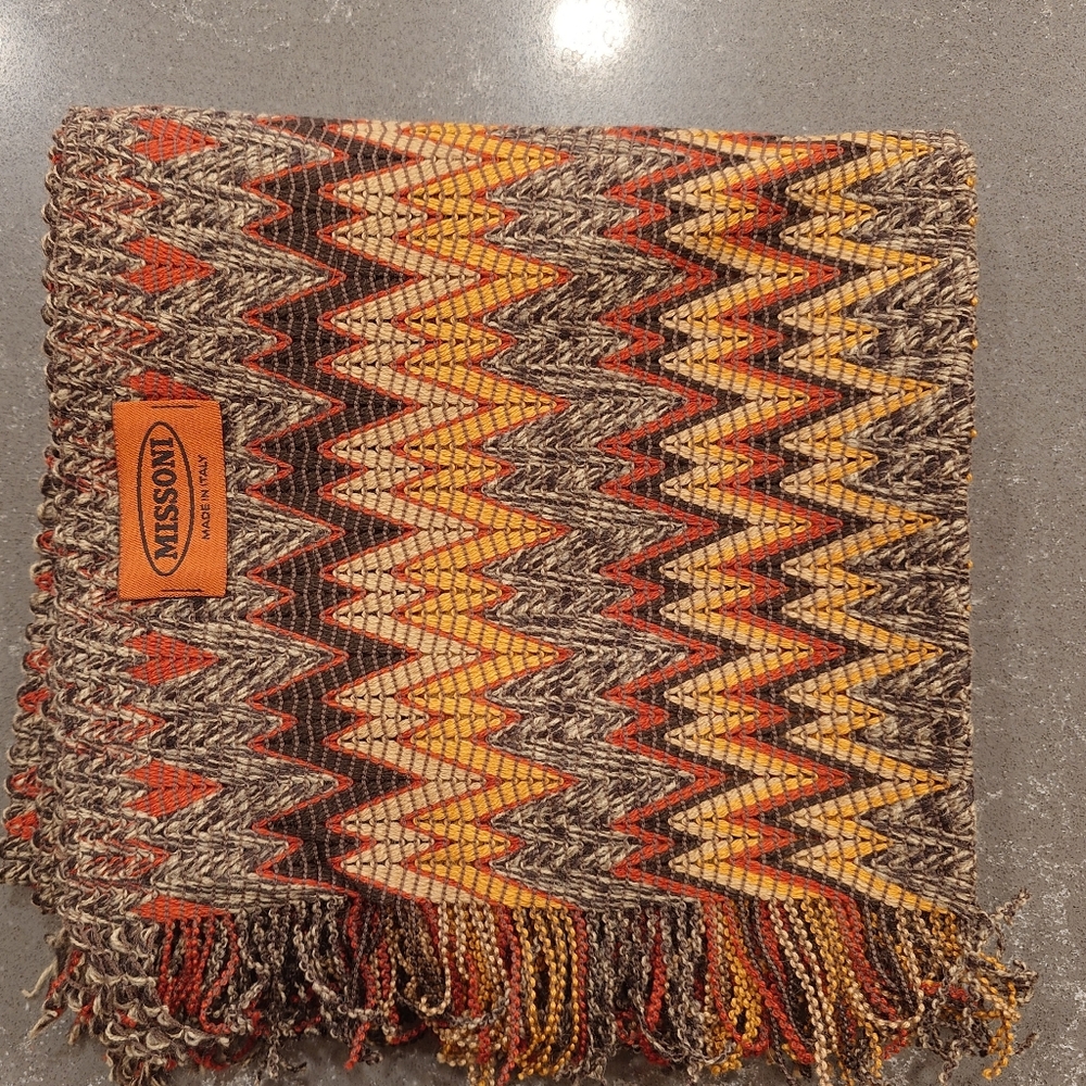 Missoni Zigzag Patterned Scarf